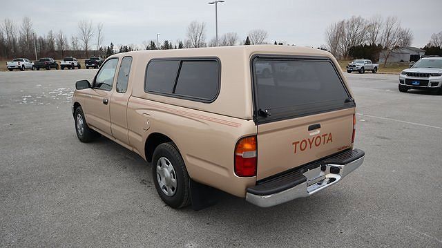 1996 Toyota Tacoma Base image 5