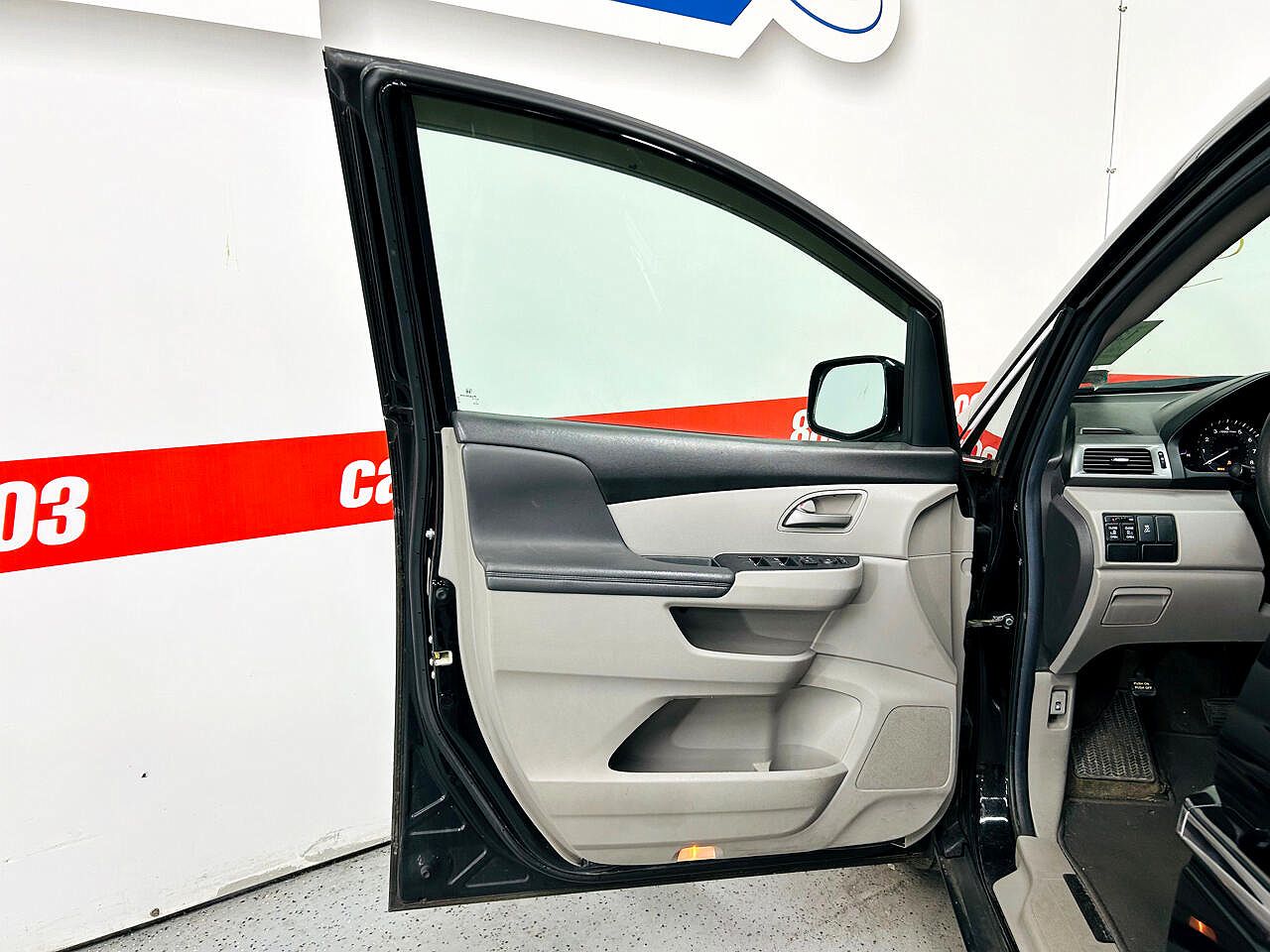 2013 Honda Odyssey EX image 9