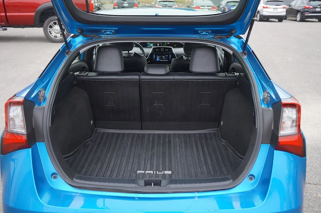 2019 Toyota Prius XLE image 5