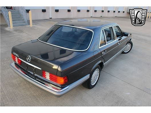 1987 Mercedes-Benz 420 SEL image 2