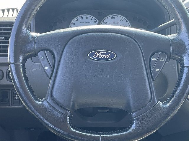 2004 Ford Escape XLT image 8