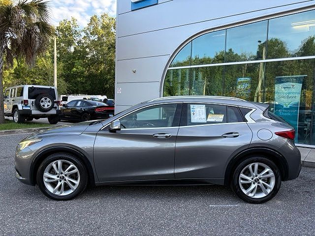 2017 Infiniti QX30