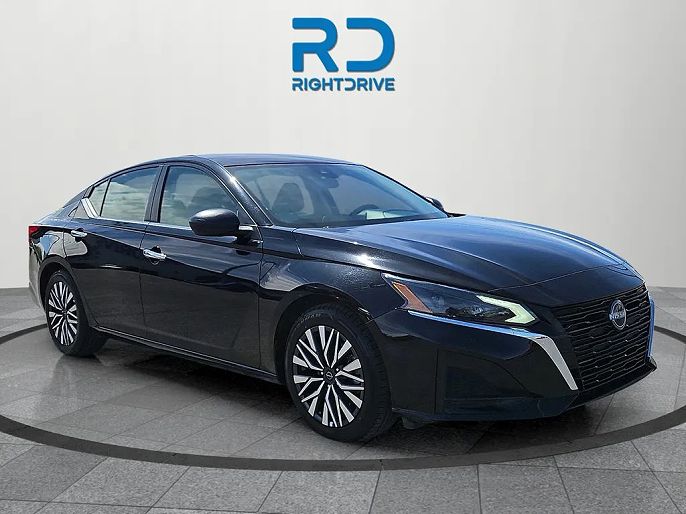 2025 Nissan Altima