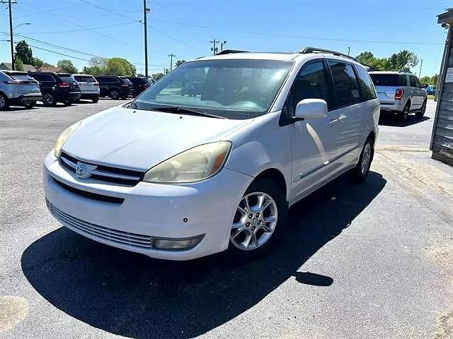 2005 Toyota Sienna XLE Limited image 0