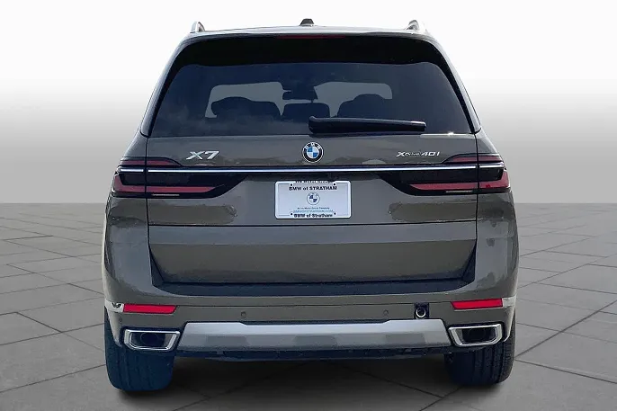 2025 BMW X7