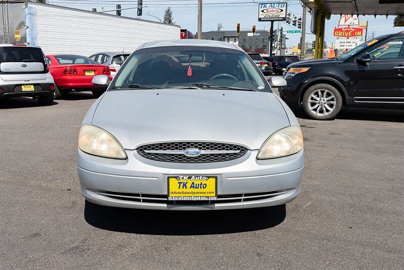 2002 Ford Taurus SE image 1