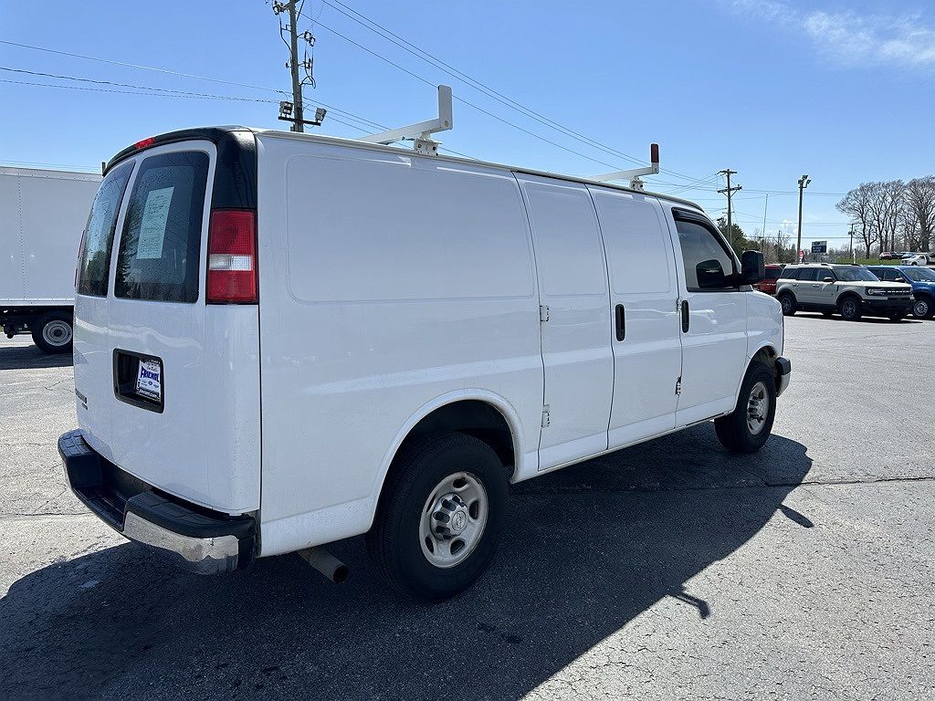 2016 Chevrolet Express 2500 image 5