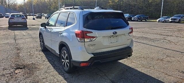 2021 Subaru Forester Limited image 4