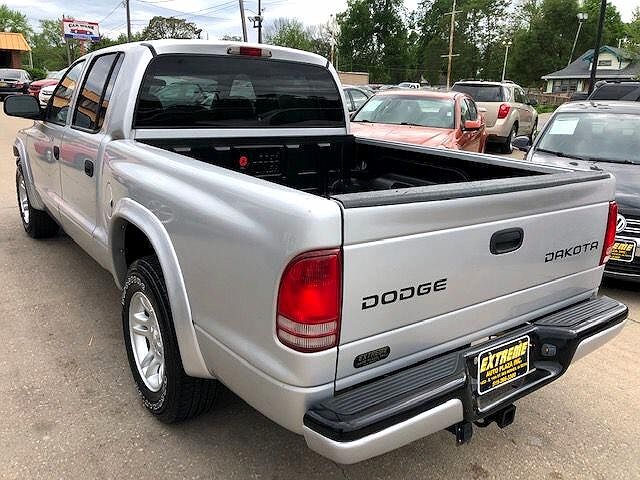 2004 Dodge Dakota Sport image 2
