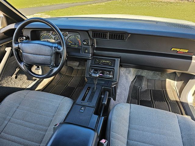 1992 Chevrolet Camaro RS image 28
