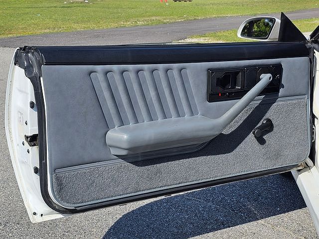 1992 Chevrolet Camaro RS image 33
