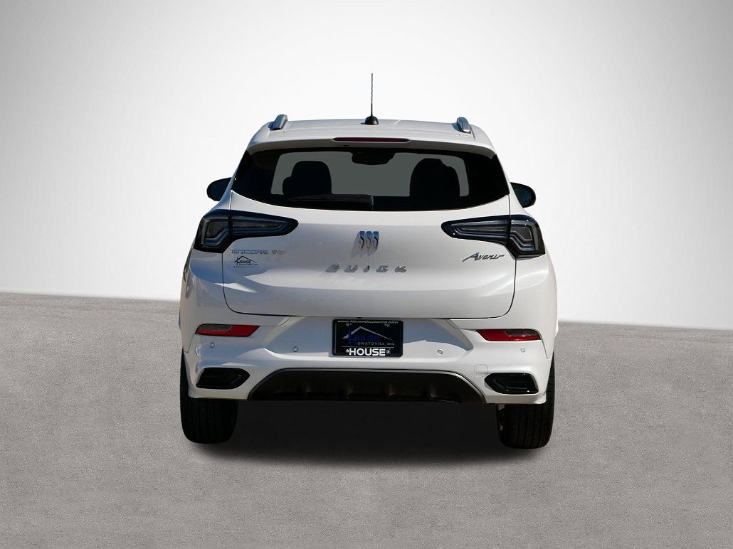 2024 Buick Encore GX Avenir image 4
