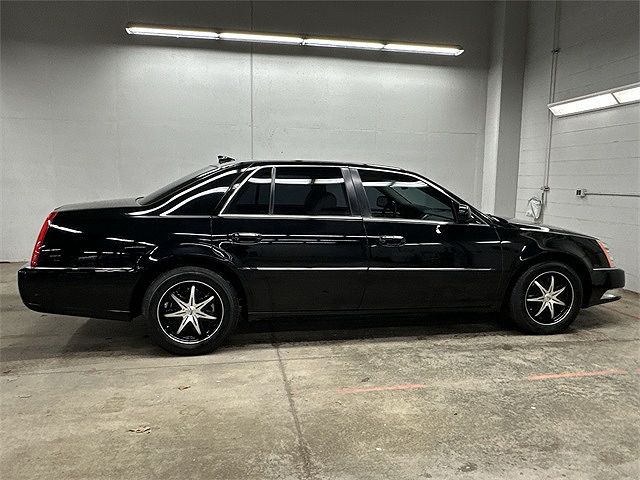 2011 Cadillac DTS