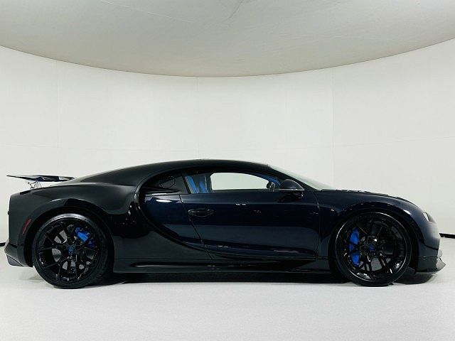 2018 Bugatti Chiron null image 10