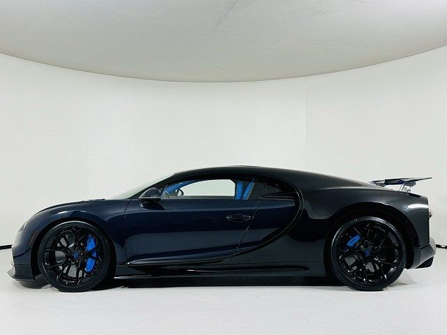 2018 Bugatti Chiron null image 14