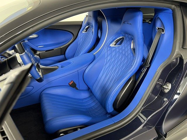 2018 Bugatti Chiron null image 18