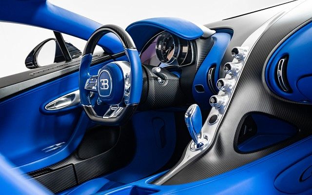 2018 Bugatti Chiron null image 22