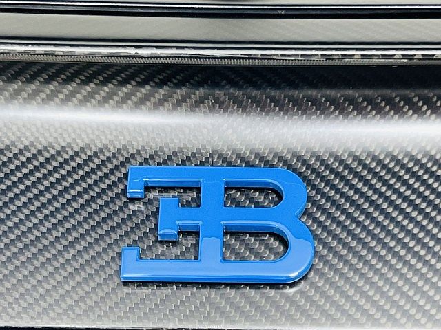 2018 Bugatti Chiron null image 38