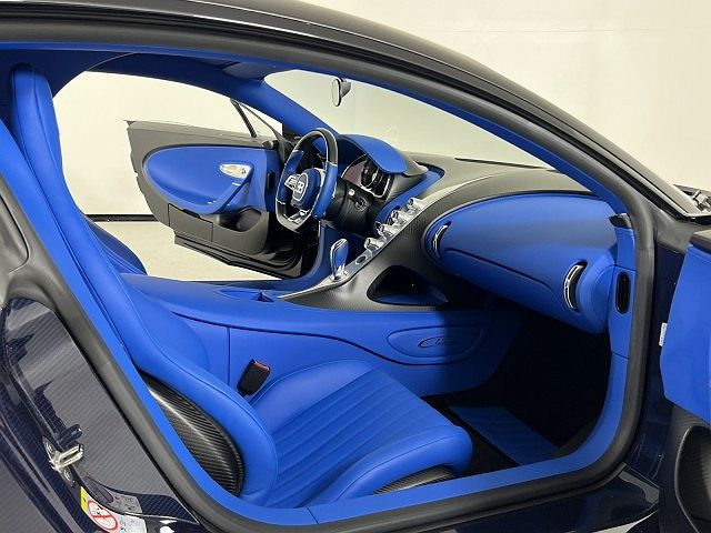 2018 Bugatti Chiron null image 45
