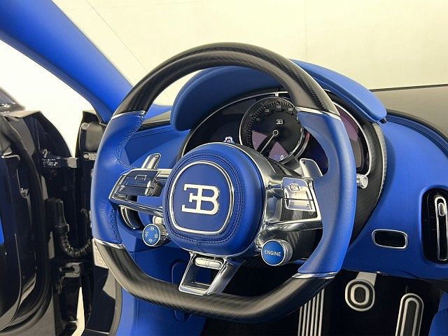2018 Bugatti Chiron null image 48