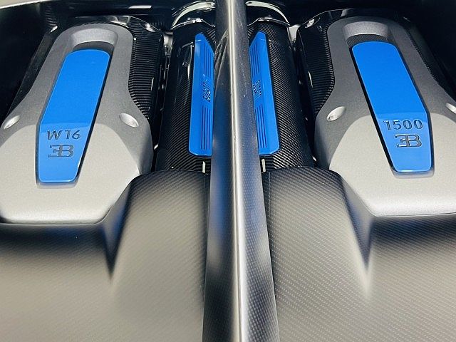 2018 Bugatti Chiron null image 57