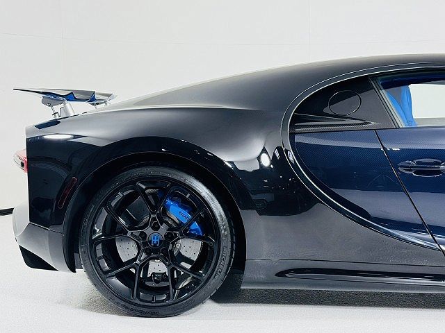 2018 Bugatti Chiron null image 70