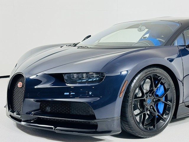 2018 Bugatti Chiron null image 75