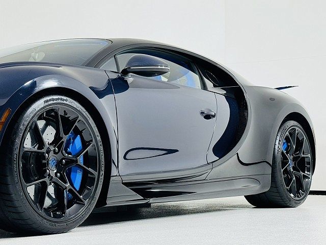 2018 Bugatti Chiron null image 86