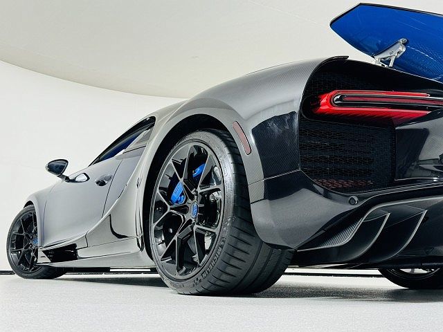 2018 Bugatti Chiron null image 95
