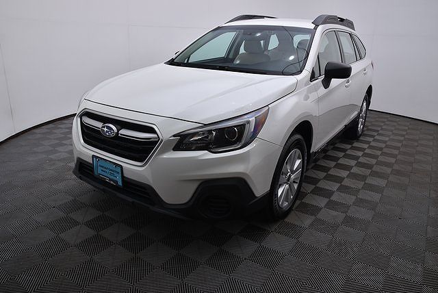 2019 Subaru Outback 2.5i image 0