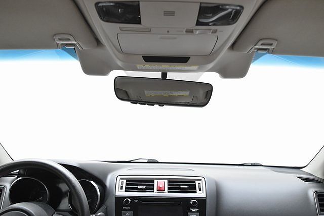 2019 Subaru Outback 2.5i image 16