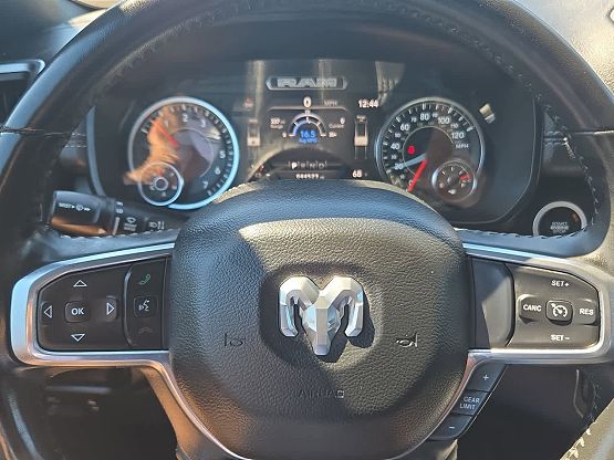 2022 Ram 1500 Laramie photo 10