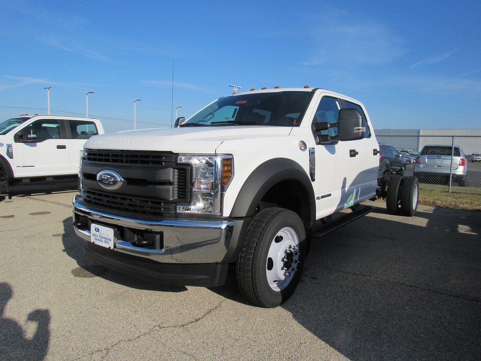 2019 Ford F-550 null image 10