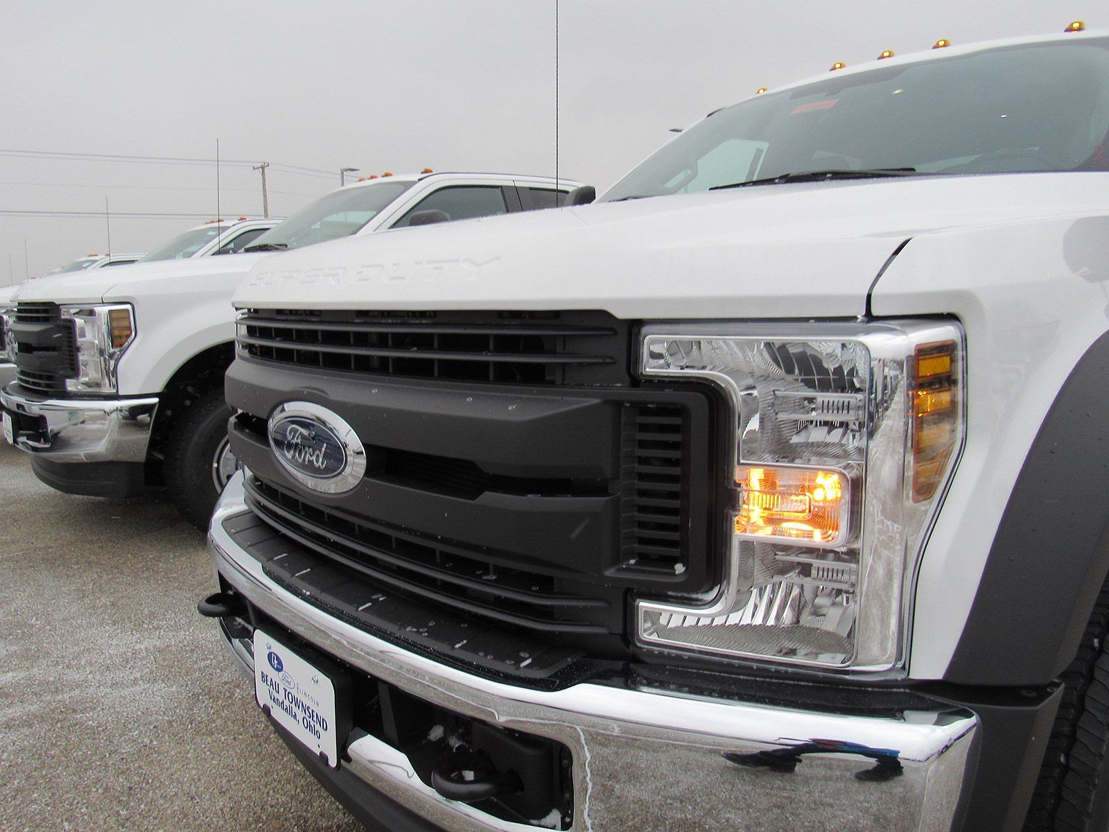 2019 Ford F-550 null image 30