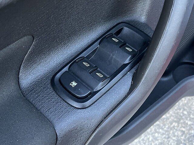 2016 Ford Fiesta Titanium image 7