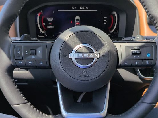 2024 Nissan Rogue Platinum photo 8