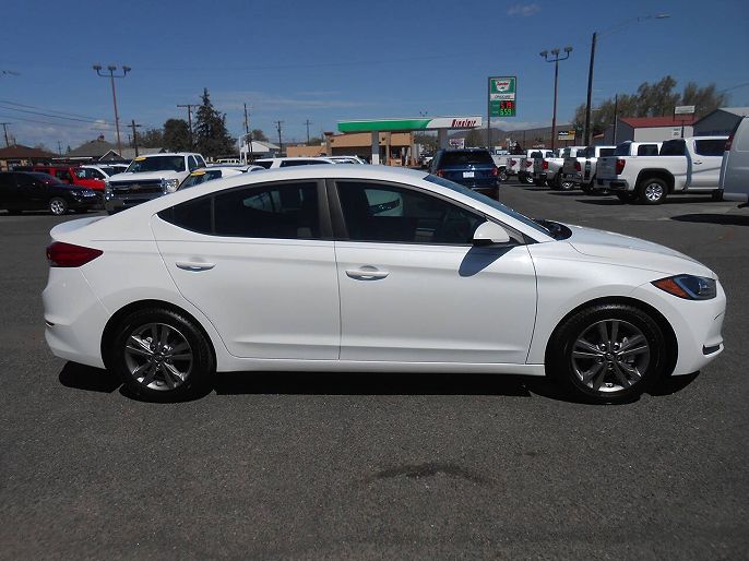 2018 Hyundai Elantra