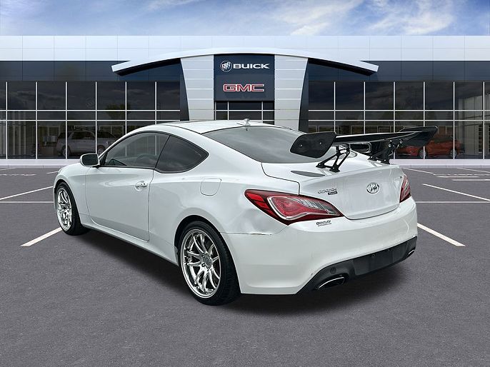 2013 Hyundai Genesis