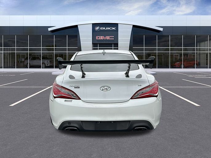 2013 Hyundai Genesis