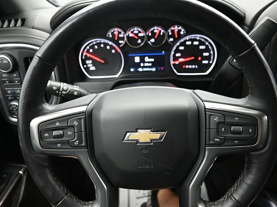 2022 Chevrolet Silverado 1500 LTZ photo 11