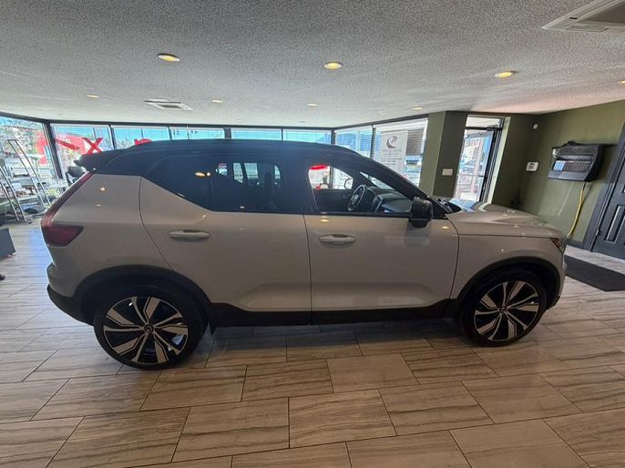 2021 Volvo XC40