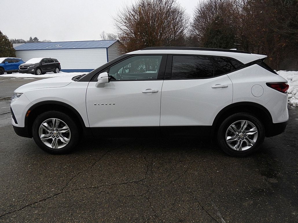 2021 Chevrolet Blazer LT2 image 3