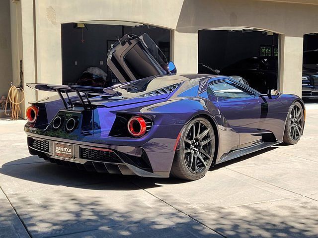 2021 Ford GT null image 4