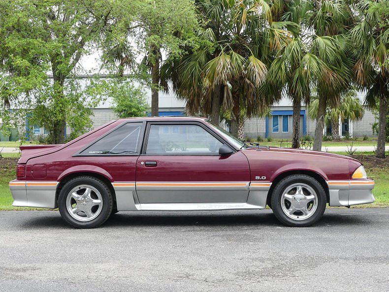1988 Ford Mustang GT image 8