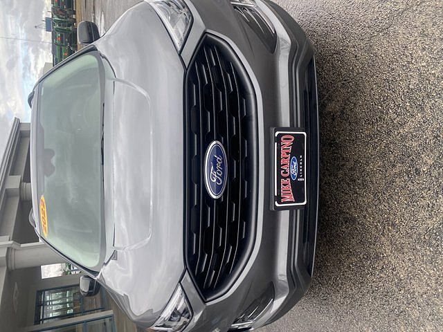 2022 Ford Edge