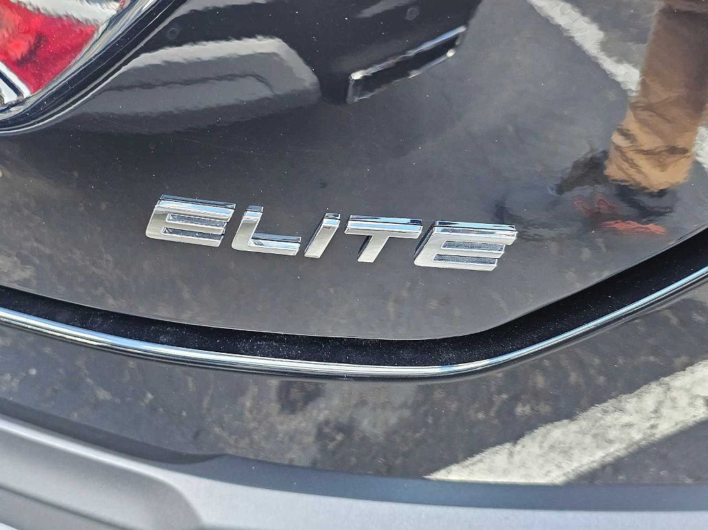 2023 Honda Pilot Elite image 1