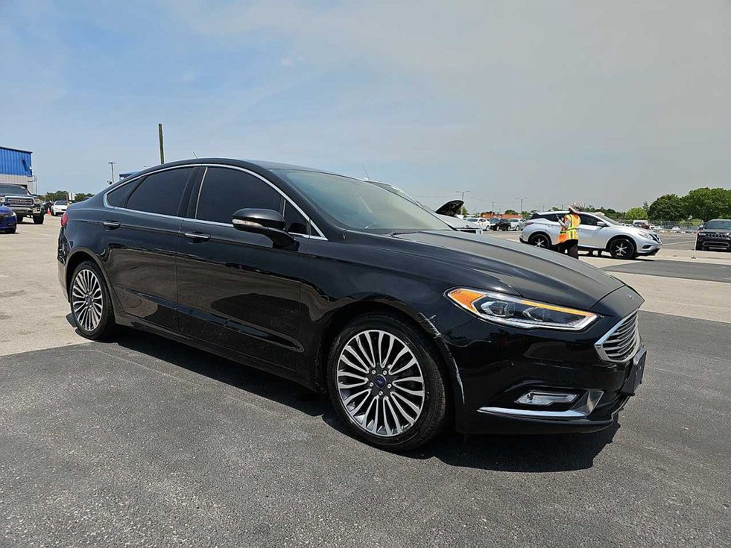 2017 Ford Fusion null image 2