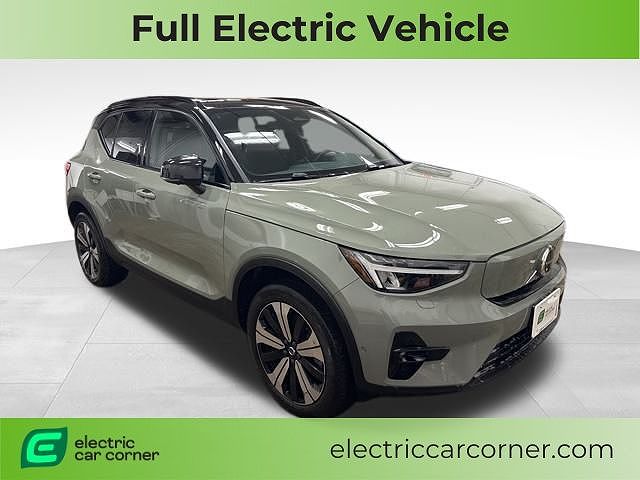 2023 Volvo XC40