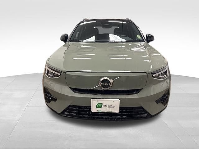 2023 Volvo XC40
