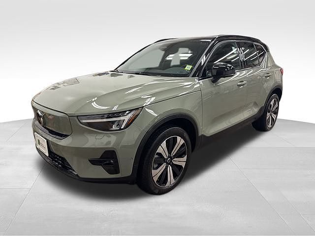 2023 Volvo XC40